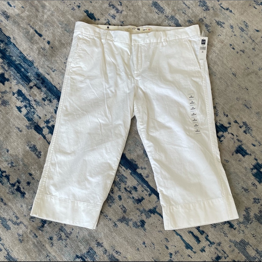 NWT GAP Straight Leg Capri Pants Size 16